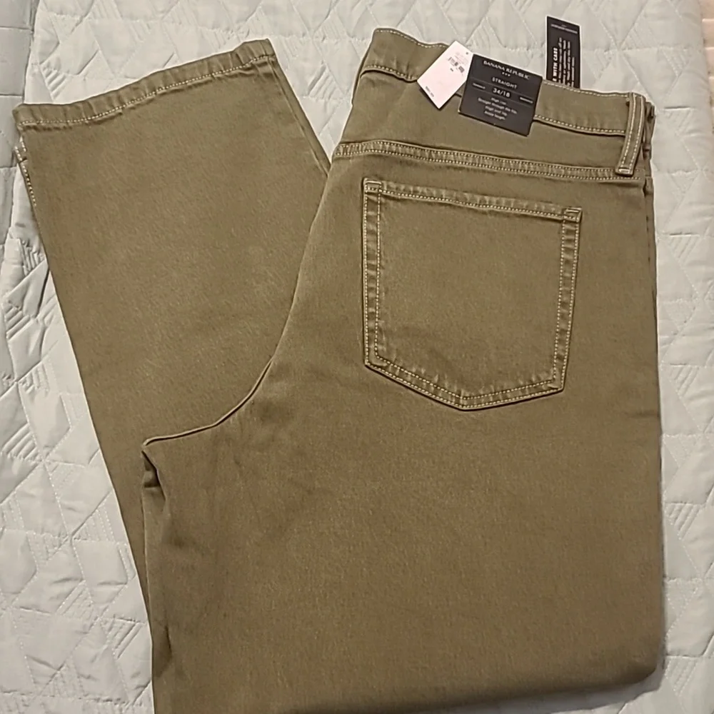 Olive green Banana Republic high rise straight fit jeans. Size 18 ankle length. - Picture 3 of 4